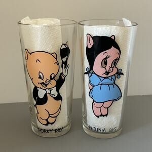 1973 Pepsi Collector’s Glasses Series Looney Tunes Porky Pig and Petunia Pig #10